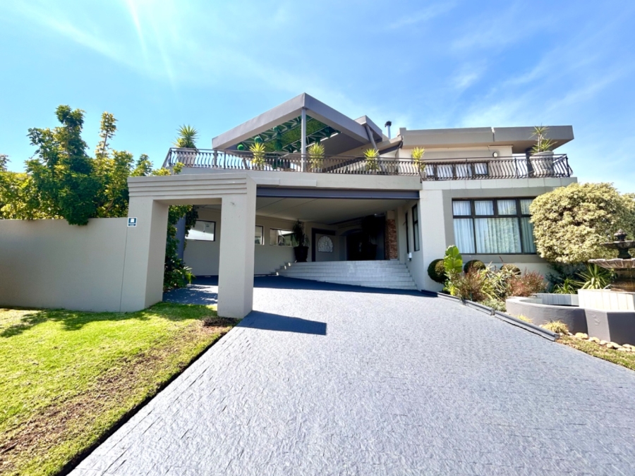 8 Bedroom Property for Sale in Baronetcy Estate Western Cape